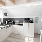 Huus An't Diek, Maisonette In Deichnaehe, Naehe Norddeich Norden