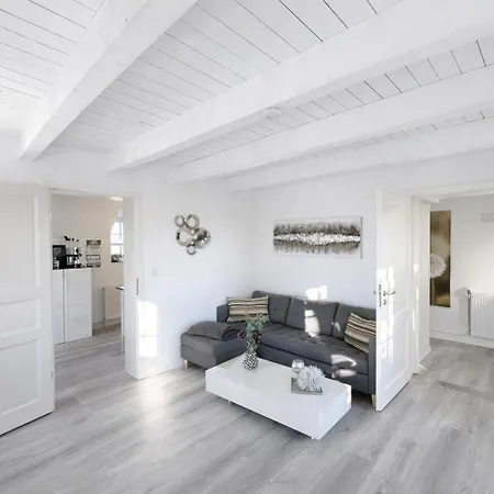 Semesterbostad Huus An't Diek, Maisonette In Deichnaehe, Naehe Norddeich