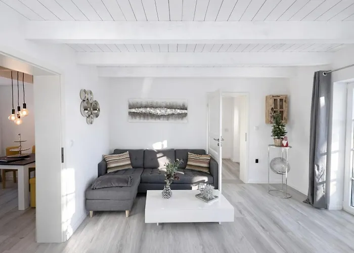 Huus An't Diek, Maisonette In Deichnaehe, Naehe Norddeich Norden