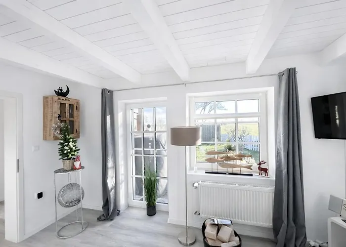Semesterbostad Huus An't Diek, Maisonette In Deichnaehe, Naehe Norddeich Norden