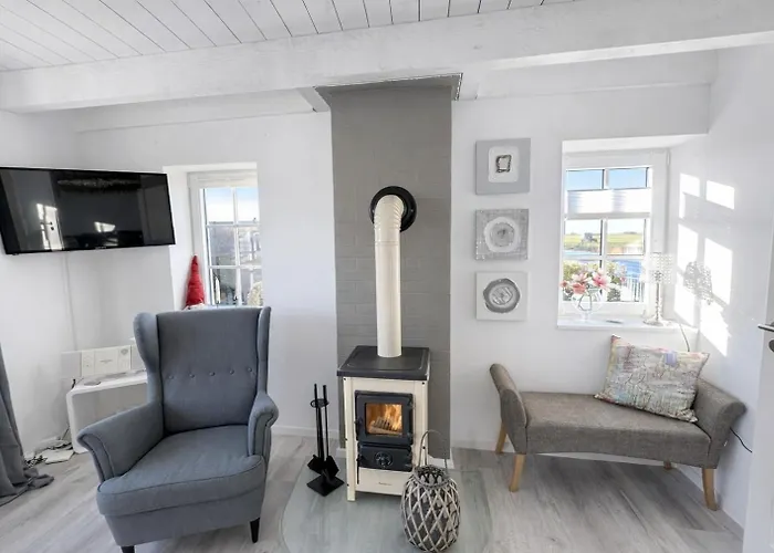 Semesterbostad Huus An't Diek, Maisonette In Deichnaehe, Naehe Norddeich Norden